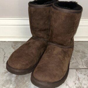 UGG Australia Classic Short Boots Women’s 5 Brown Sheepskin Suede 5825